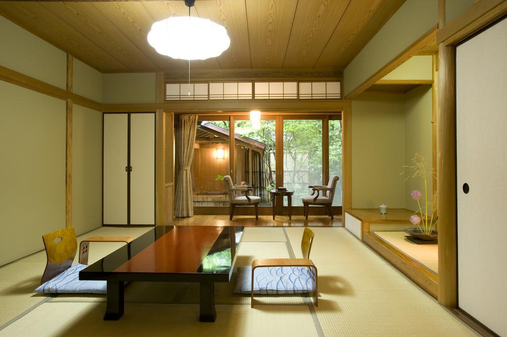 Hotel Ryotei Tanokura Yufu Exterior foto